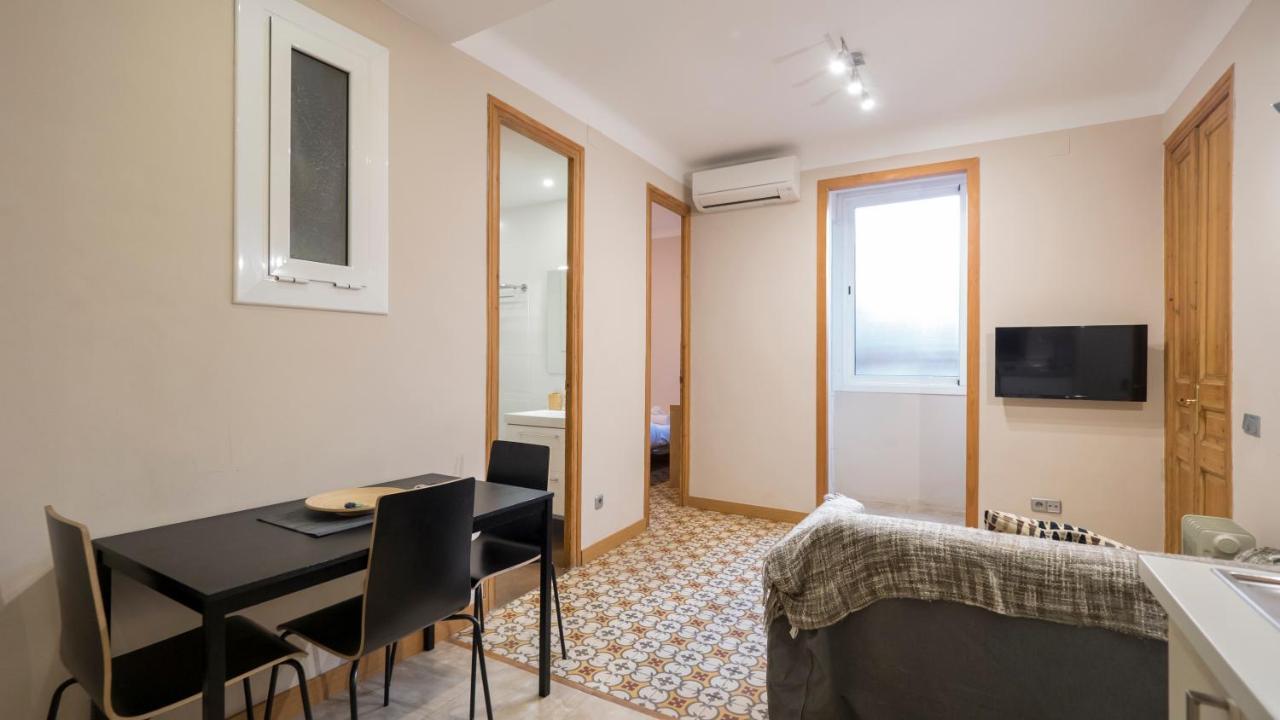 Acogedor Apartamento De 2 Dormitorios Barcelona Eksteriør billede